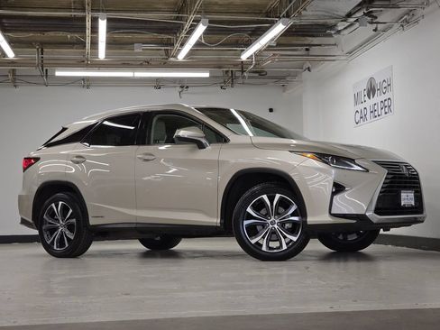 Used 2018 Lexus RX 450h AWD w/ Premium Package image 2