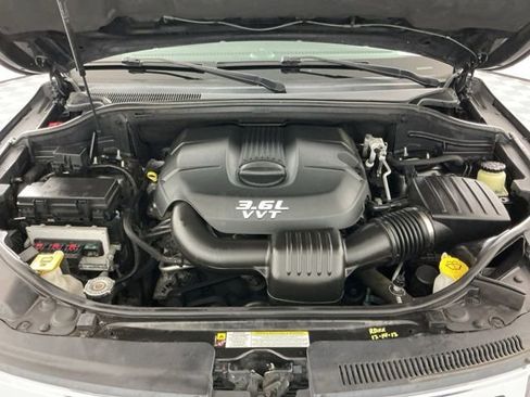 Used 2013 Jeep Grand Cherokee Laredo AWD/4WD image 32