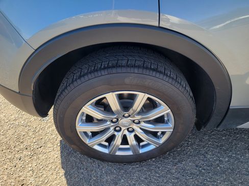 Used 2023 Cadillac XT4 Premium Luxury AWD/4WD image 10