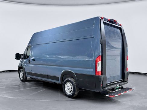Used 2024 RAM ProMaster 3500 FWD image 2