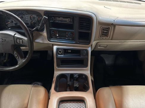 Used 2003 Chevrolet Suburban Z71 AWD/4WD image 16