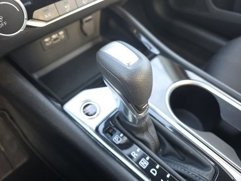 Used 2024 Nissan Altima 2.5 SV image 21