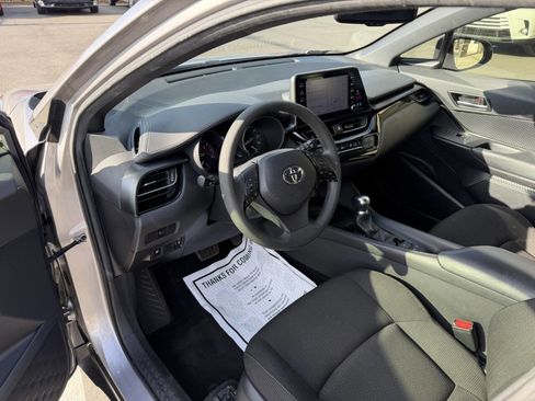 Used 2019 Toyota C-HR LE FWD image 25