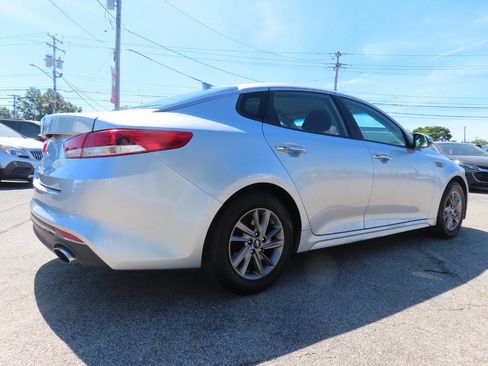 Used 2020 Kia Optima LX FWD image 2