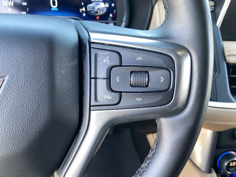 Used 2023 Chevrolet Tahoe Premier AWD/4WD image 31