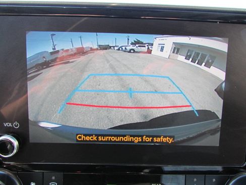 Used 2023 Toyota Highlander XLE image 24