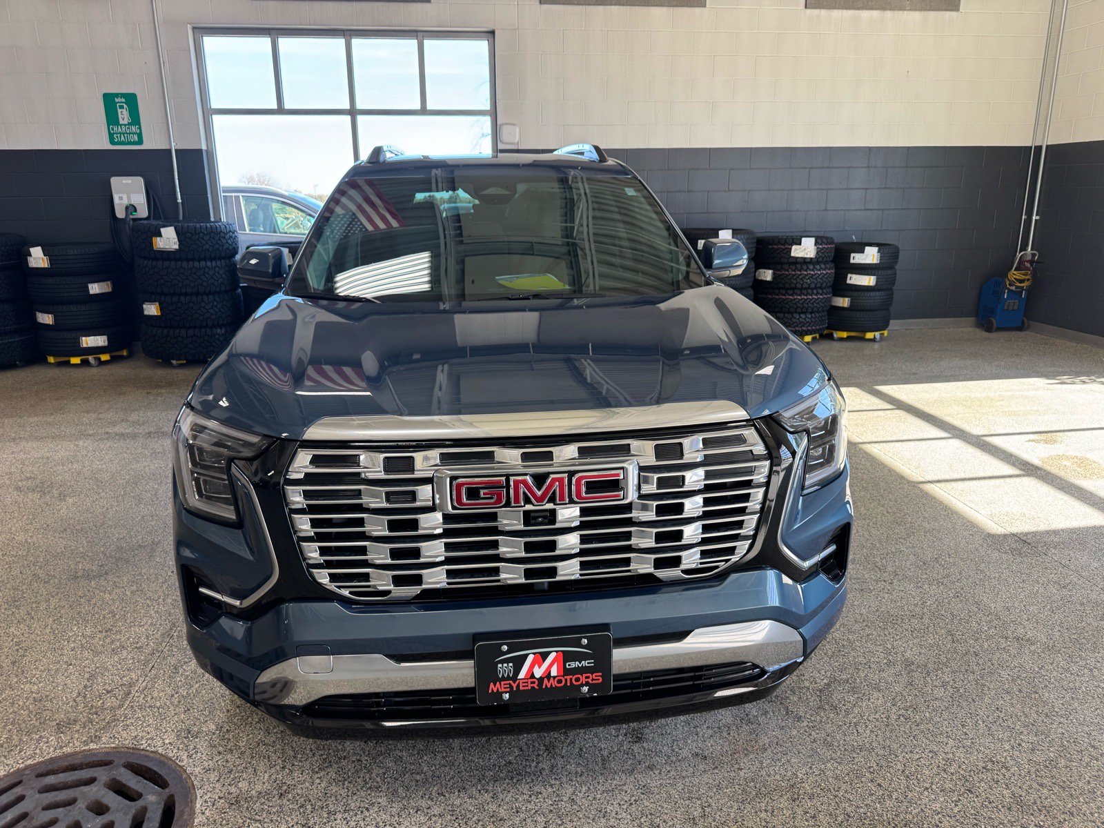 Used 2026 GMC Terrain Denali w/ LPO, Floor Liner Package AWD/4WD image 2