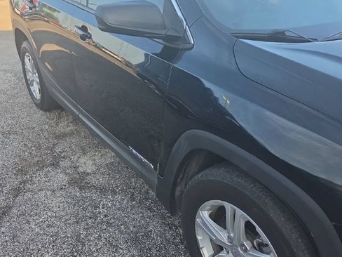 Used 2020 GMC Terrain SLE FWD image 3