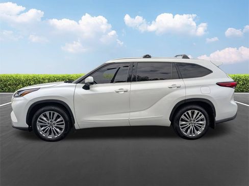 Used 2023 Toyota Highlander Platinum AWD/4WD image 8