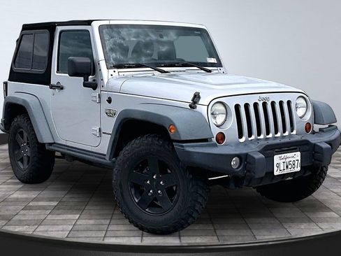 Used 2012 Jeep Wrangler Rubicon AWD/4WD image 37
