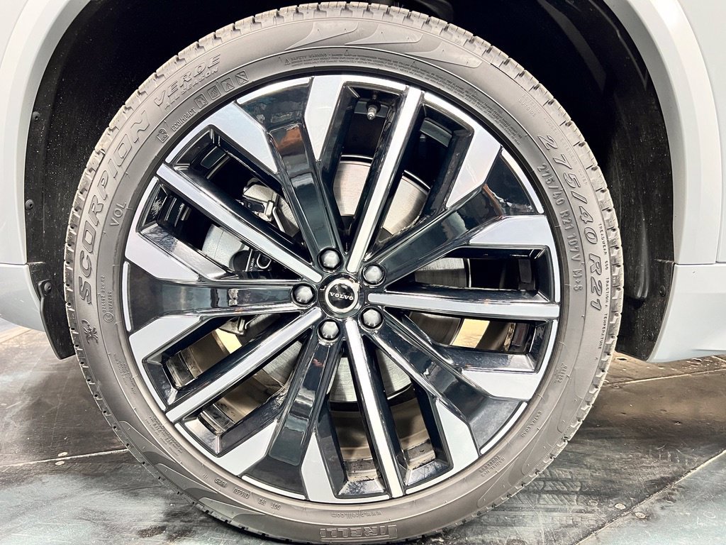 Used 2026 Volvo XC90 T8 Ultra w/ Protection Package Premier AWD/4WD image 11