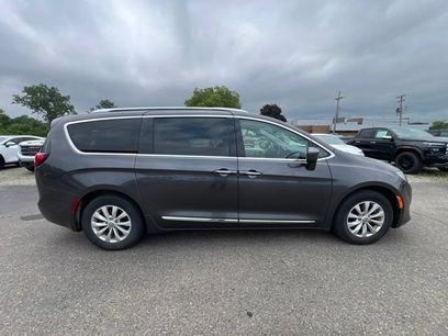 Used 2018 Chrysler Pacifica Touring-L Plus