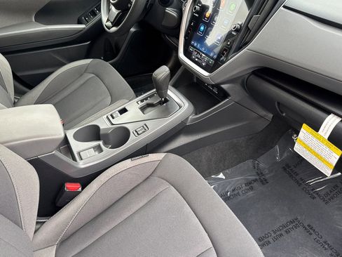 Used 2025 Subaru Crosstrek 2.0i Premium image 19