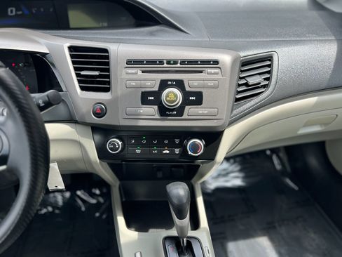 Used 2012 Honda Civic LX image 17