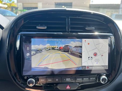 Used 2023 Kia Soul EX image 12