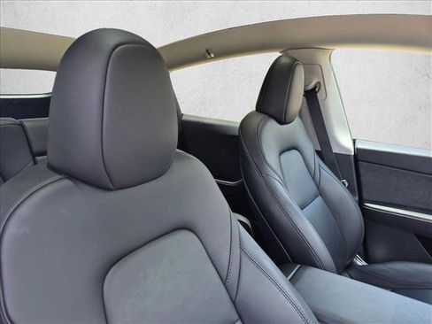 Used 2025 Tesla Model Y Long Range AWD/4WD image 16