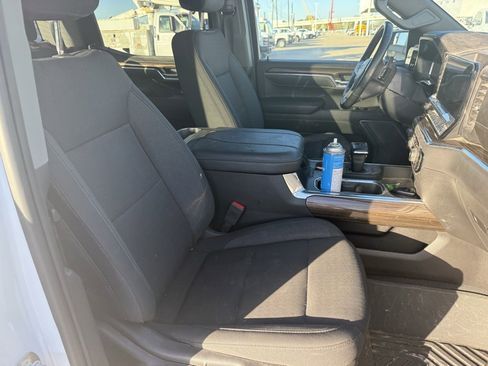 Used 2024 Chevrolet Silverado 1500 LT Trail Boss w/ Protection Package image 18