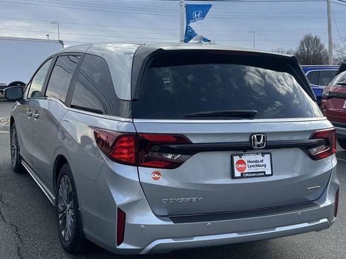 New 2026 Honda Odyssey Elite image 3