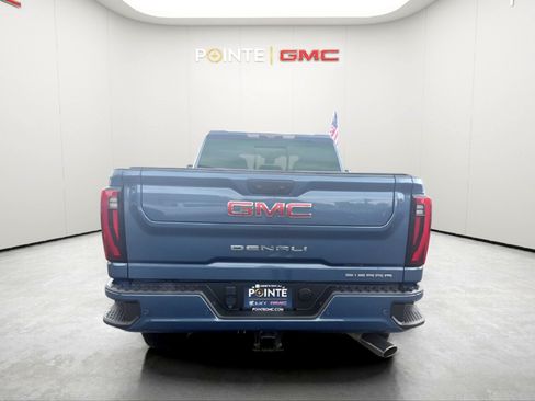 Used 2024 GMC Sierra 2500 Denali w/ Denali Reserve Package AWD/4WD image 6