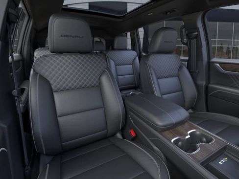 New 2025 GMC Acadia Denali w/ Super Cruise Package image 16