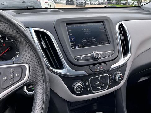 Used 2023 Chevrolet Equinox LT FWD image 6