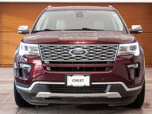 Used 2018 Ford Explorer Platinum image 2