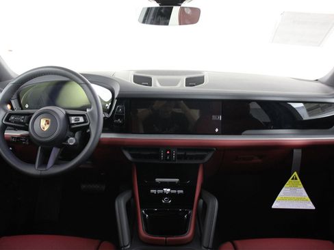 New 2026 Porsche Cayenne image 11