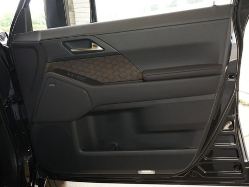 Used 2026 Lexus GX 550 w/ Accessory Package (ZB) AWD/4WD image 19
