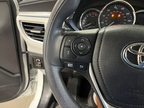 Used 2016 Toyota Corolla LE FWD image 25