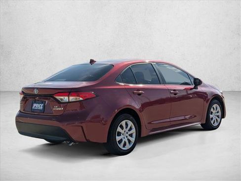 Used 2024 Toyota Corolla LE image 5