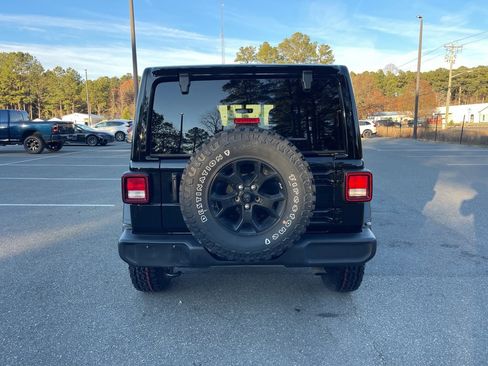 Used 2021 Jeep Wrangler Unlimited Willys image 6