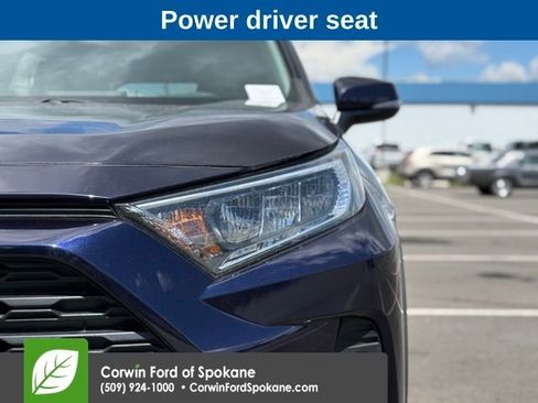 Used 2021 Toyota RAV4 XLE AWD/4WD image 8