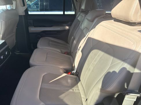 Used 2023 Ford Expedition Max Limited image 5