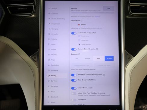 Used 2017 Tesla Model X 100D image 68