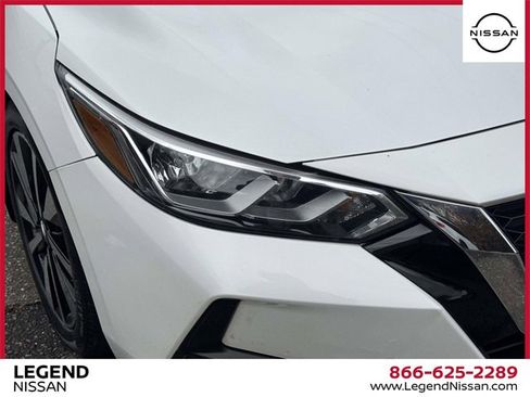 Used 2022 Nissan Sentra SV w/ SV Premium Package image 9