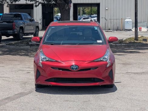 Used 2016 Toyota Prius Four w/ Advanced Technology Package FWD image 2
