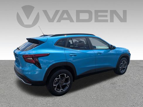 New 2026 Chevrolet Trax LT w/ Driver Confidence Package FWD image 26