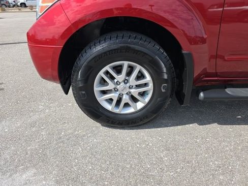 Used 2019 Nissan Frontier SV image 9