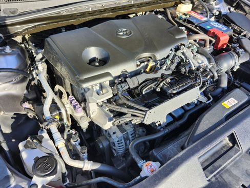 Used 2018 Toyota Camry XSE image 26