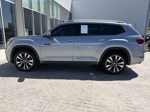 Certified 2023 Volkswagen Atlas SEL Premium AWD/4WD image 3