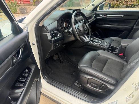 Used 2020 MAZDA CX-5 Touring FWD image 9