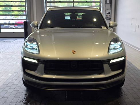 Used 2025 Porsche Macan AWD/4WD image 10