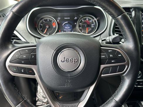 Used 2020 Jeep Cherokee Limited w/ Advanced Safety Group FWD image 28
