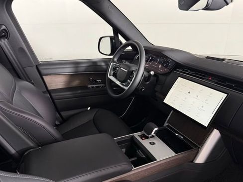 New 2025 Land Rover Range Rover Long Wheelbase SE image 37