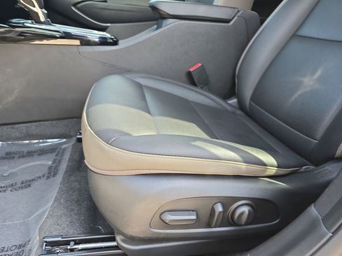 Used 2025 Chevrolet Trax ACTIV w/ Driver Confidence Package image 29