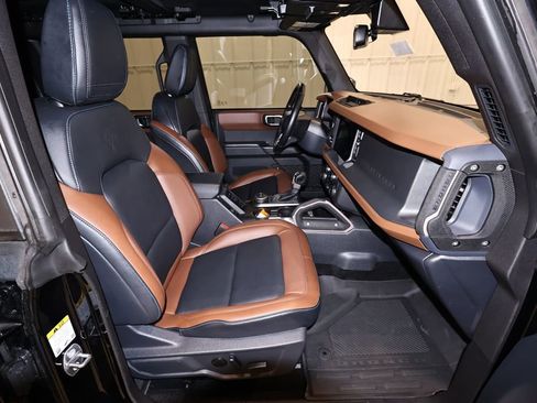 Certified 2024 Ford Bronco Outer Banks AWD/4WD image 19