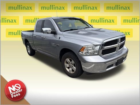 Used 2019 RAM 1500 Classic SLT AWD/4WD image 1