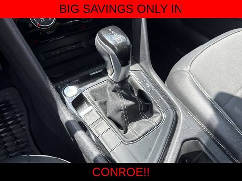 Used 2023 Volkswagen Taos SE FWD image 18