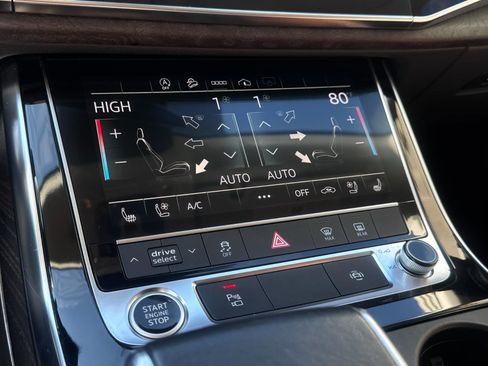 Used 2022 Audi Q8 Premium Plus image 22