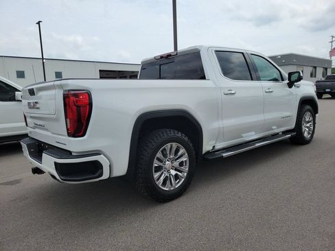 Used 2022 GMC Sierra 1500 Denali w/ Technology Package AWD/4WD image 4